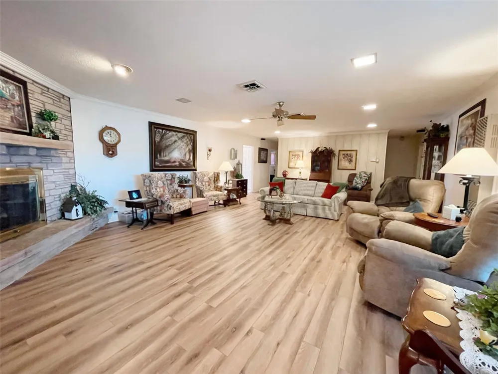 700 Shanklin Road Belton, TX 76513