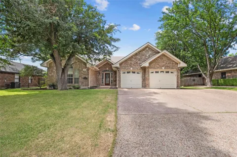 1906 Meadow Ridge Drive