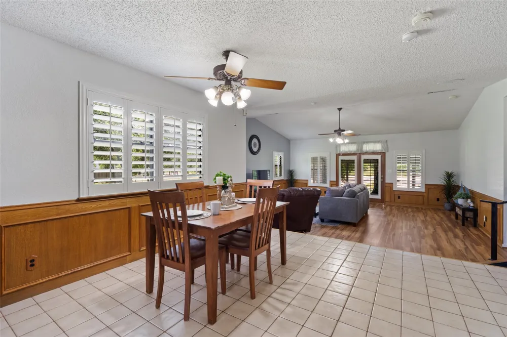 6448 River Oaks Drive Kingsland, TX 78639