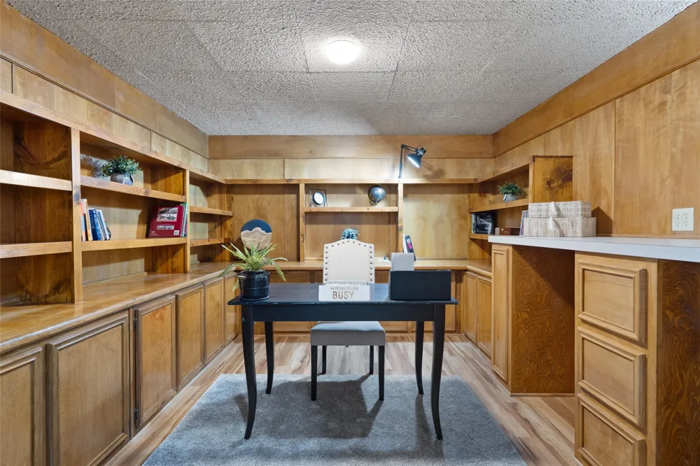 6448 River Oaks Drive Kingsland, TX 78639
