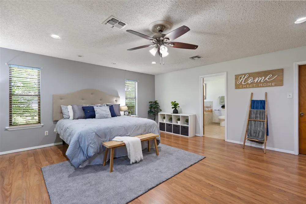 6448 River Oaks Drive Kingsland, TX 78639