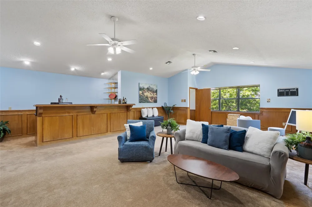 6448 River Oaks Drive Kingsland, TX 78639