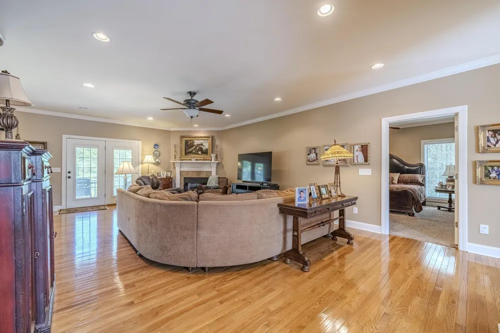 670 BOWEN DR Savannah, TN 38372