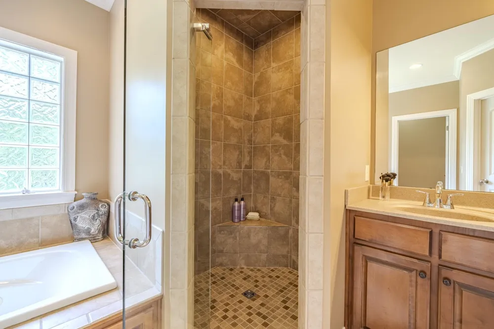 670 BOWEN DR Savannah, TN 38372
