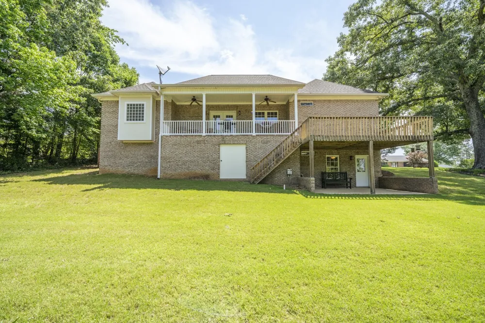670 BOWEN DR Savannah, TN 38372