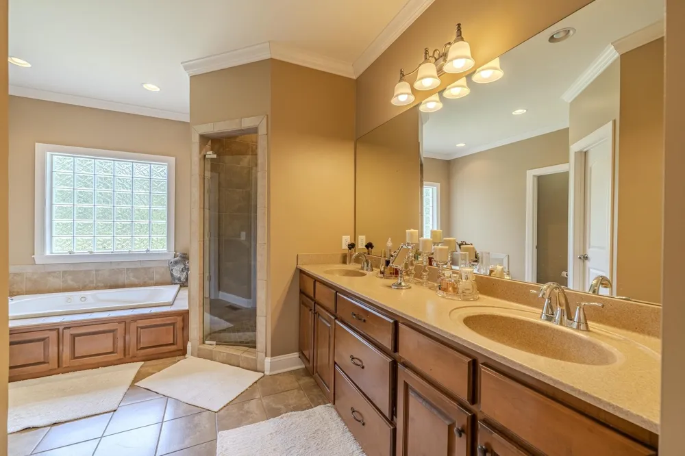 670 BOWEN DR Savannah, TN 38372