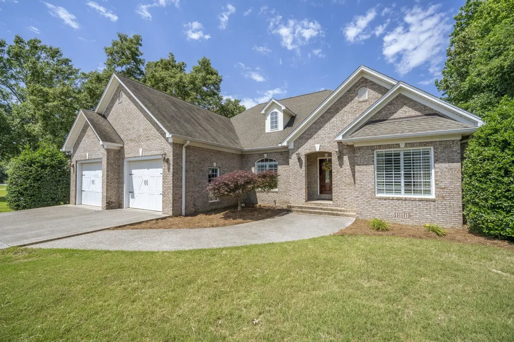 670 BOWEN DR Savannah, TN 38372