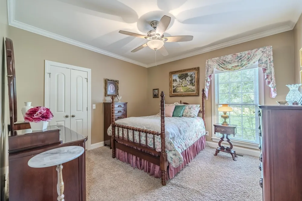 670 BOWEN DR Savannah, TN 38372