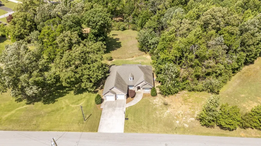 670 BOWEN DR Savannah, TN 38372