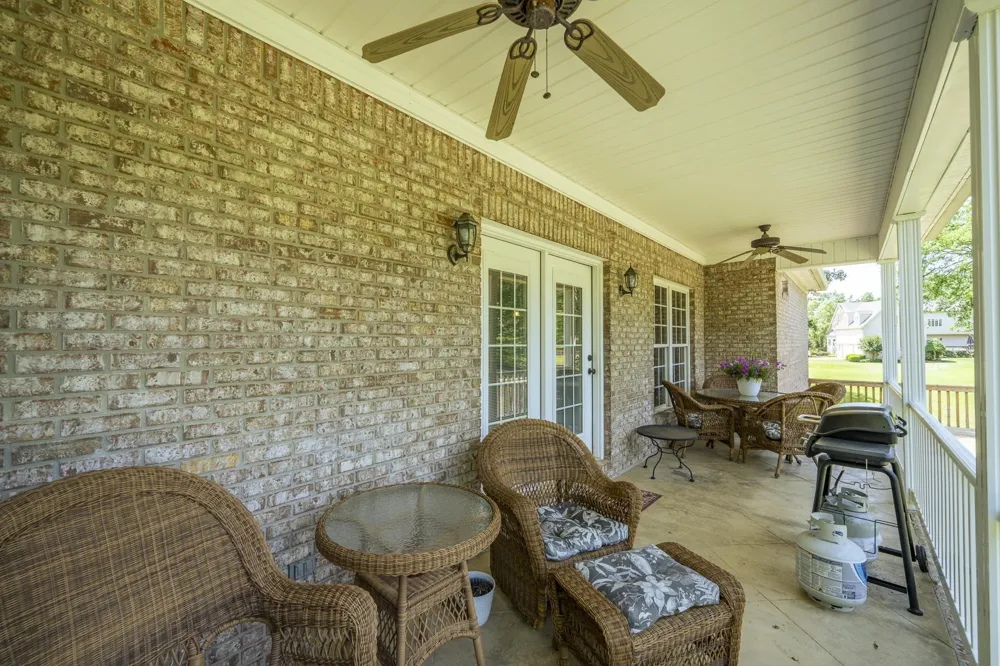 670 BOWEN DR Savannah, TN 38372