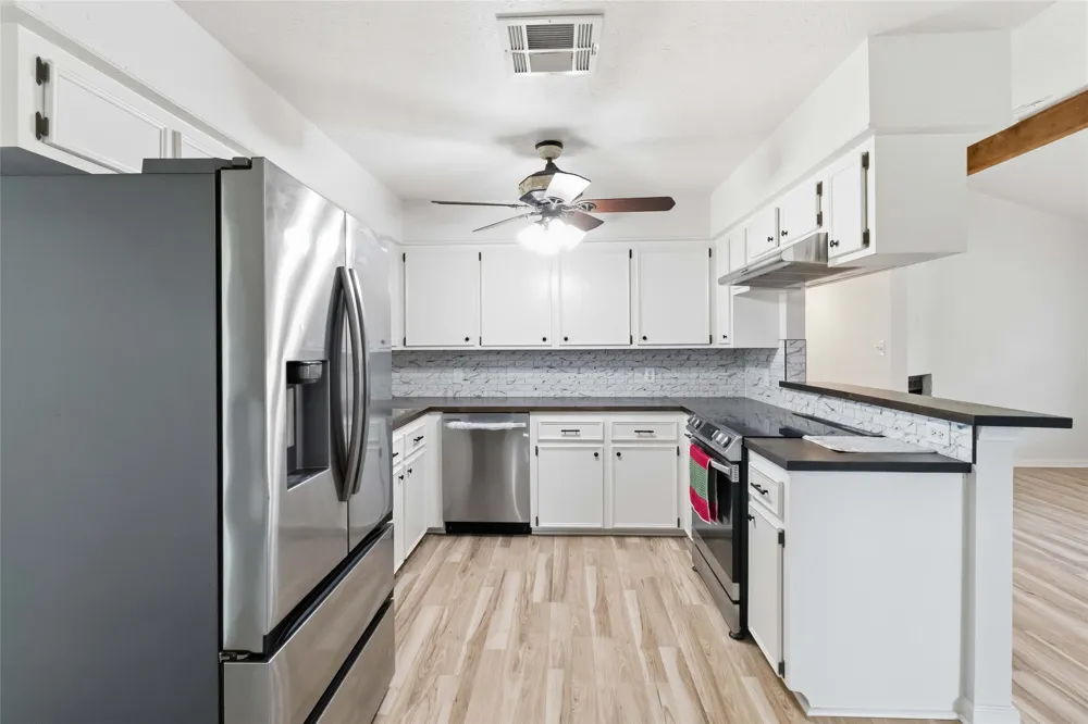 405 Old Highway 20 Highway McDade, TX 78650