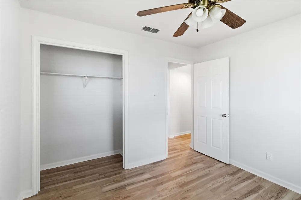 405 Old Highway 20 Highway McDade, TX 78650