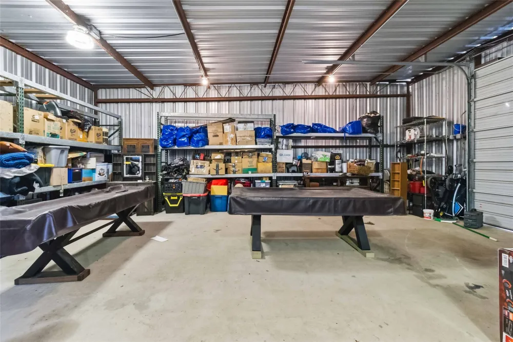 405 Old Highway 20 Highway McDade, TX 78650
