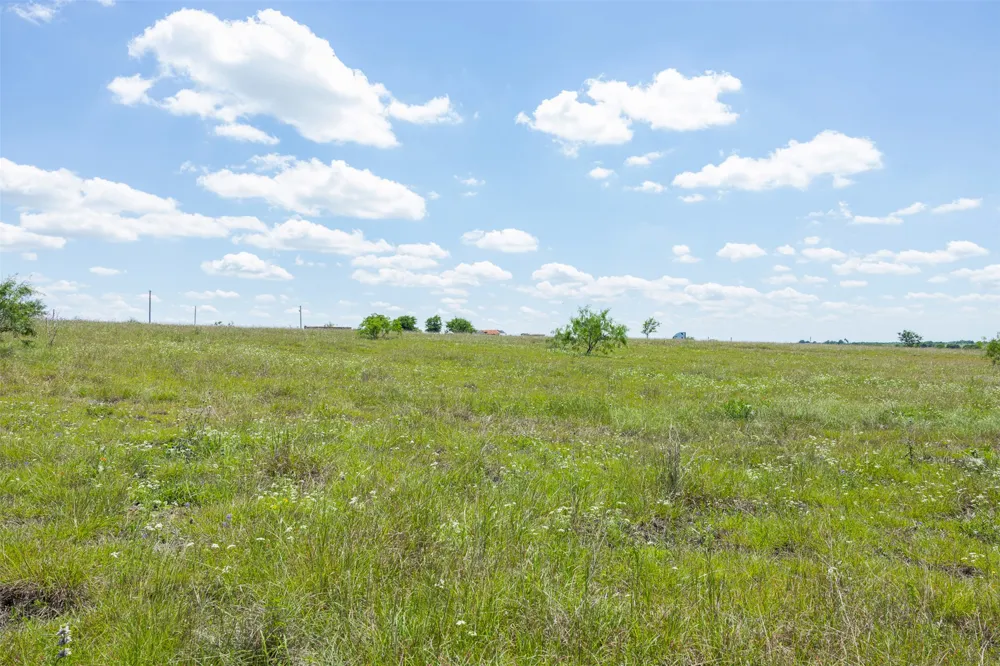4 HWY 36 Rogers, TX 76569