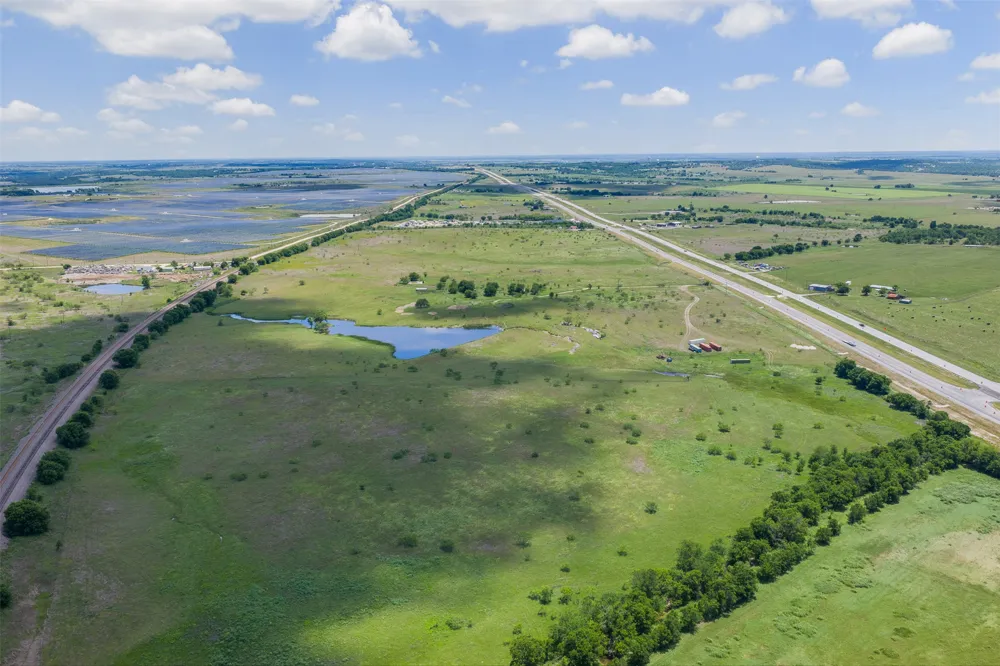 4 HWY 36 Rogers, TX 76569