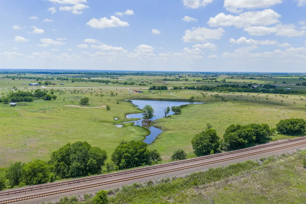 4 HWY 36 Rogers, TX 76569