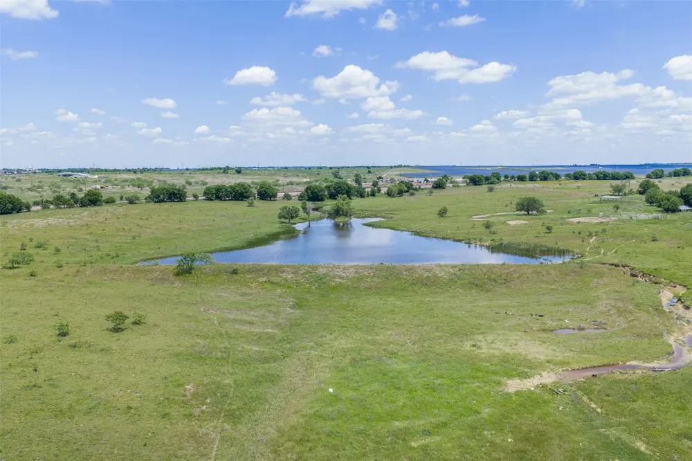 4 HWY 36 Rogers, TX 76569