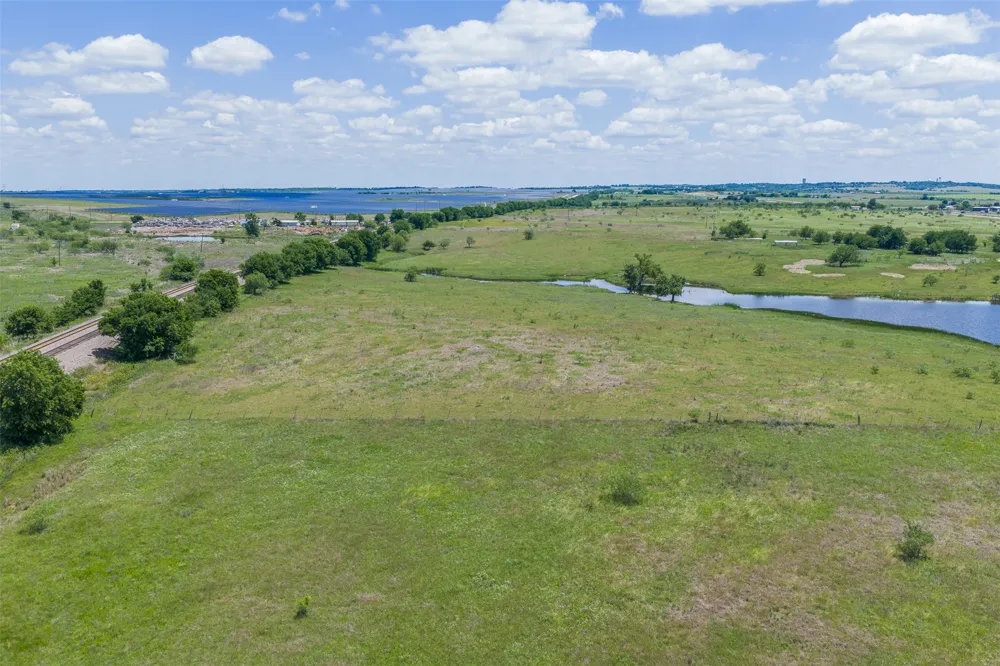 4 HWY 36 Rogers, TX 76569