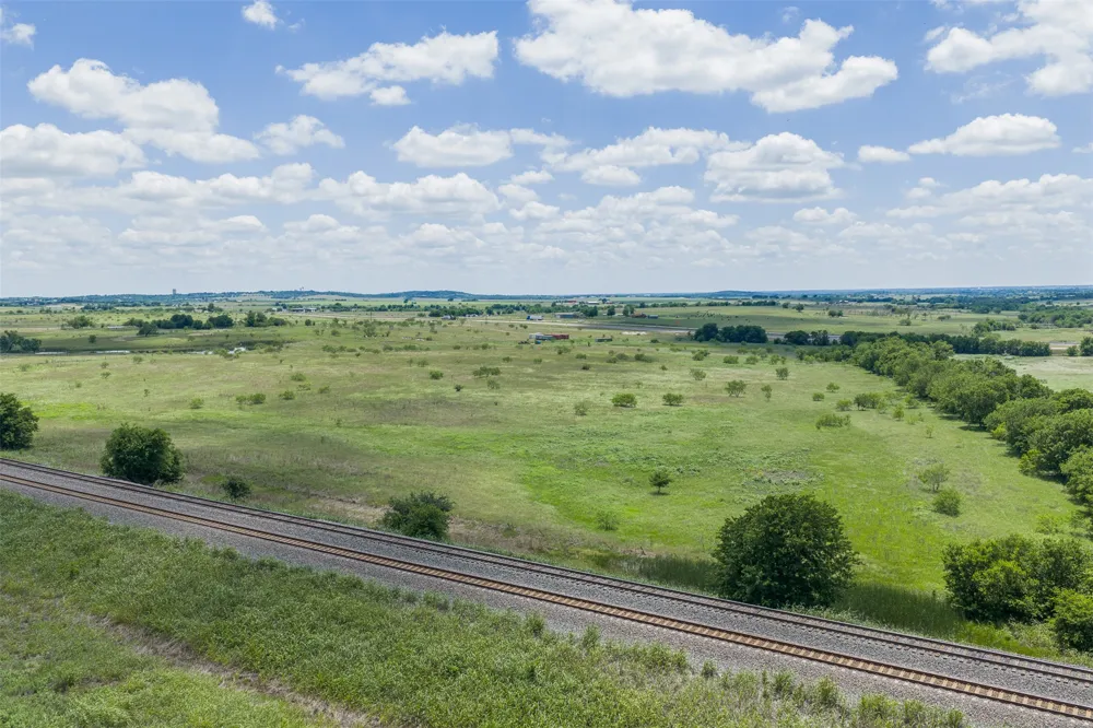 4 HWY 36 Rogers, TX 76569