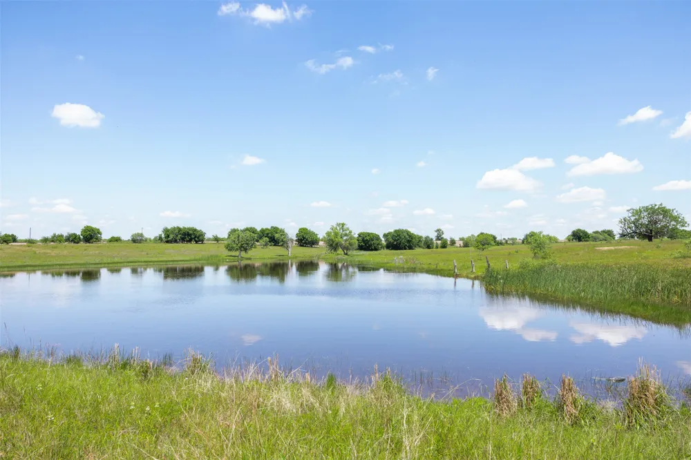 3 HWY 36 Rogers, TX 76569