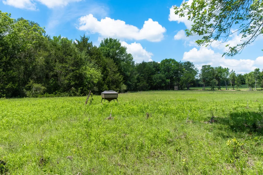 5018 Wolters Road Schulenburg, TX 78956