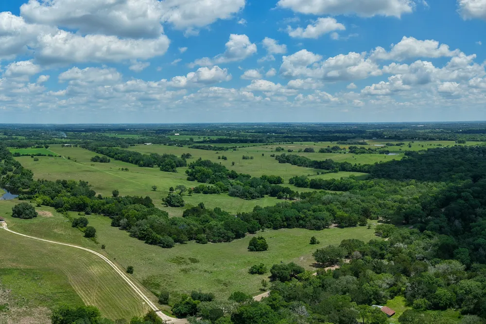 5018 Wolters Road Schulenburg, TX 78956