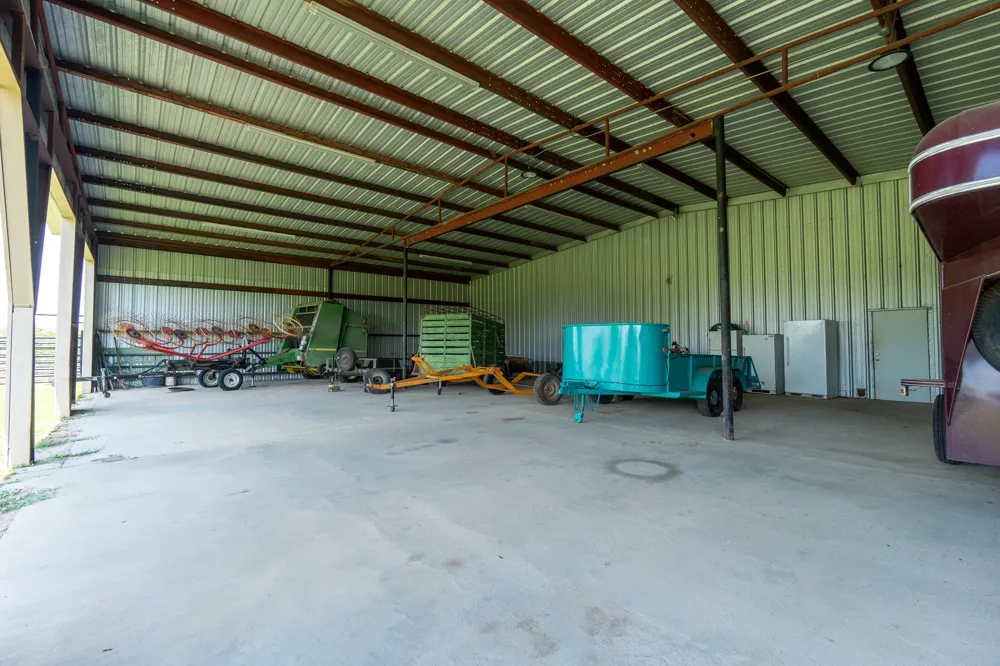 5018 Wolters Road Schulenburg, TX 78956