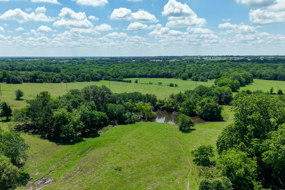 5018 Wolters Road Schulenburg, TX 78956