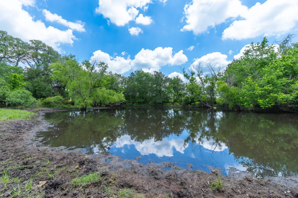 5018 Wolters Road Schulenburg, TX 78956