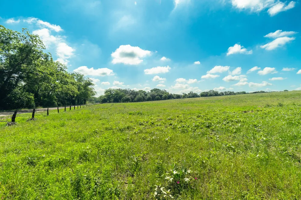 5018 Wolters Road Schulenburg, TX 78956