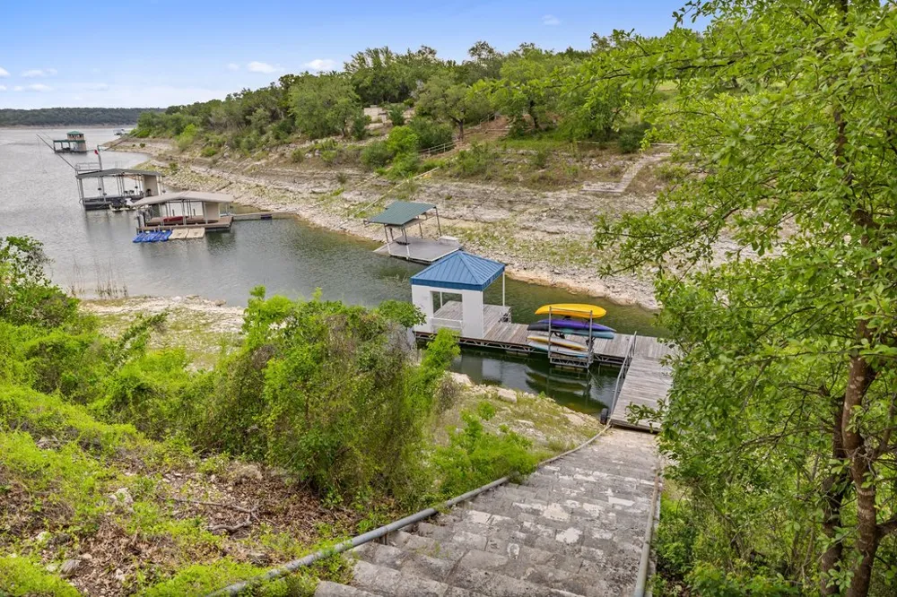701 Hurst Creek Road Lakeway, TX 78734