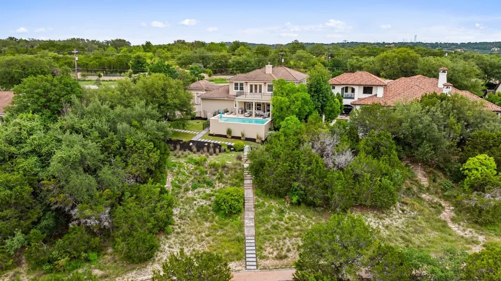 701 Hurst Creek Road Lakeway, TX 78734