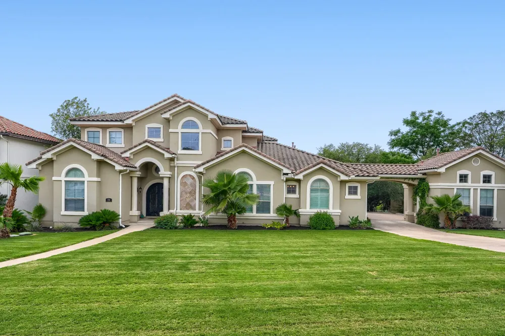 701 Hurst Creek Road Lakeway, TX 78734