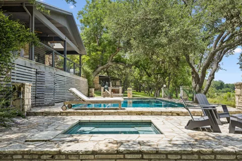1121 Hidden Valley Road