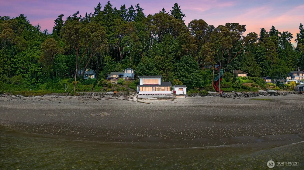 24186 Vashon Highway SW Vashon, WA 98070