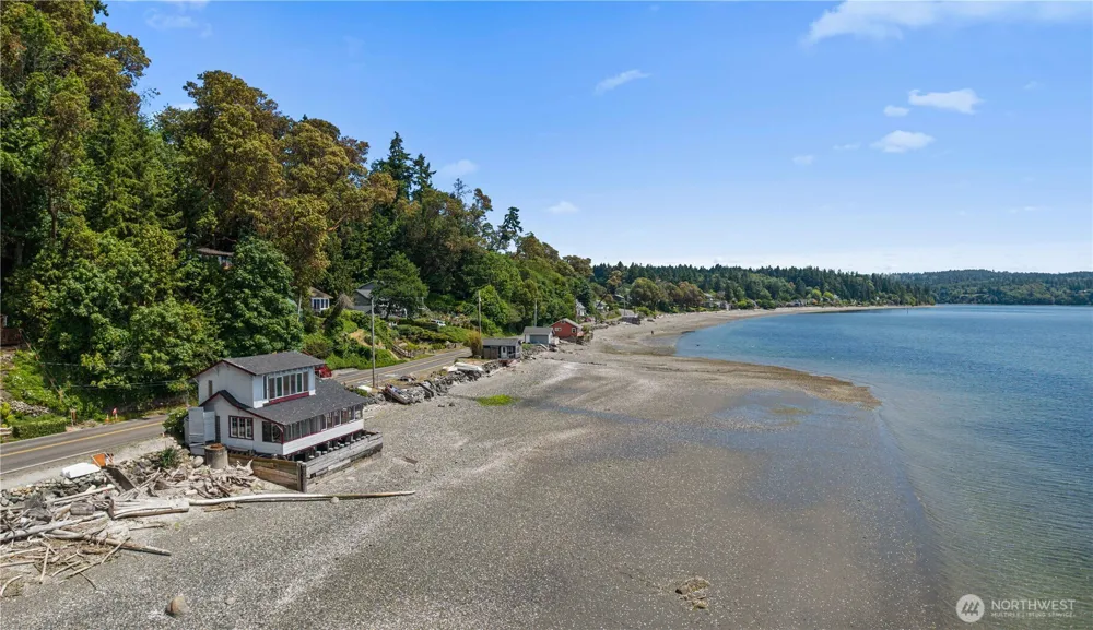 24186 Vashon Highway SW Vashon, WA 98070