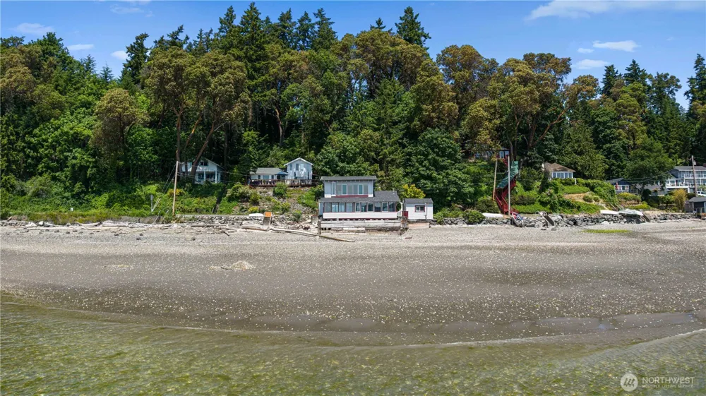 24186 Vashon Highway SW Vashon, WA 98070