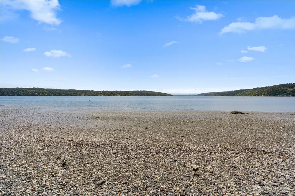 24186 Vashon Highway SW Vashon, WA 98070