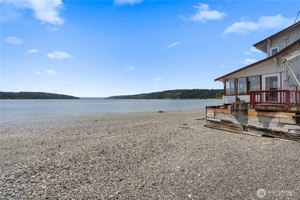24186 Vashon Highway SW Vashon, WA 98070