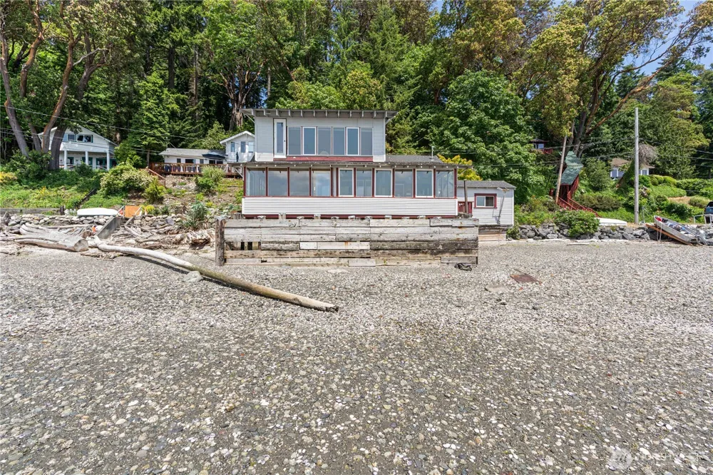 24186 Vashon Highway SW Vashon, WA 98070