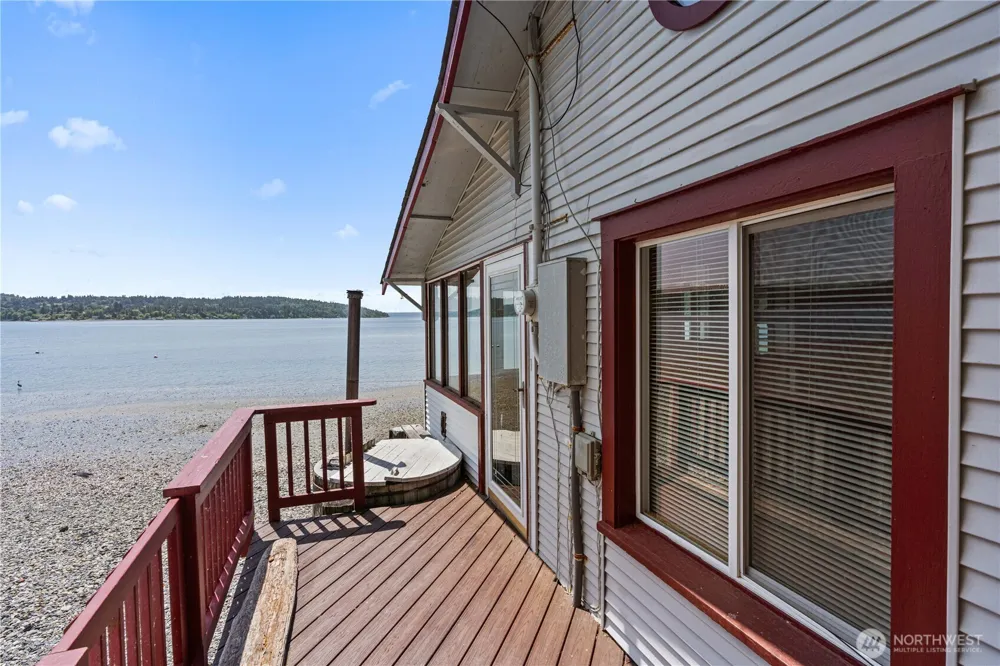 24186 Vashon Highway SW Vashon, WA 98070
