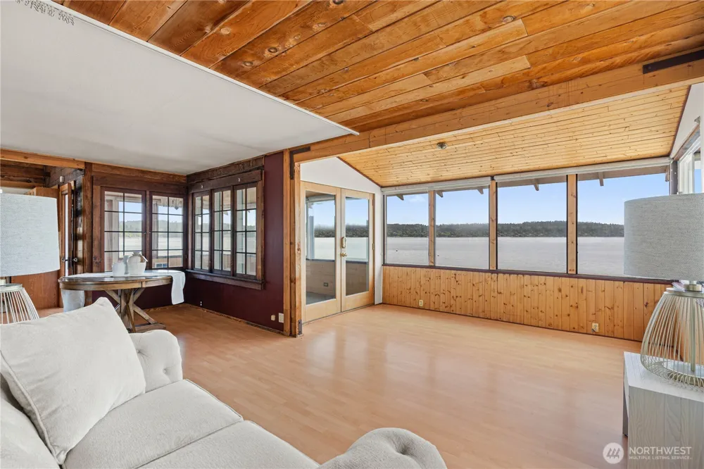 24186 Vashon Highway SW Vashon, WA 98070