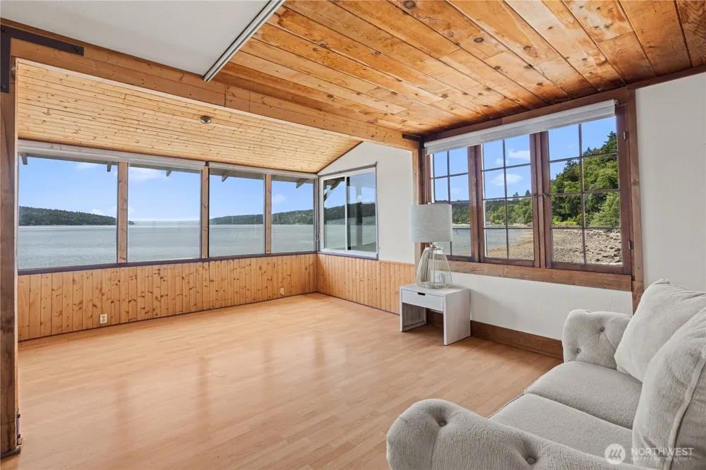 24186 Vashon Highway SW Vashon, WA 98070
