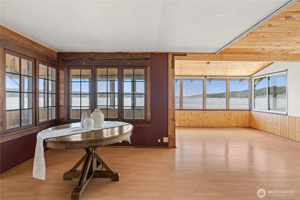 24186 Vashon Highway SW Vashon, WA 98070