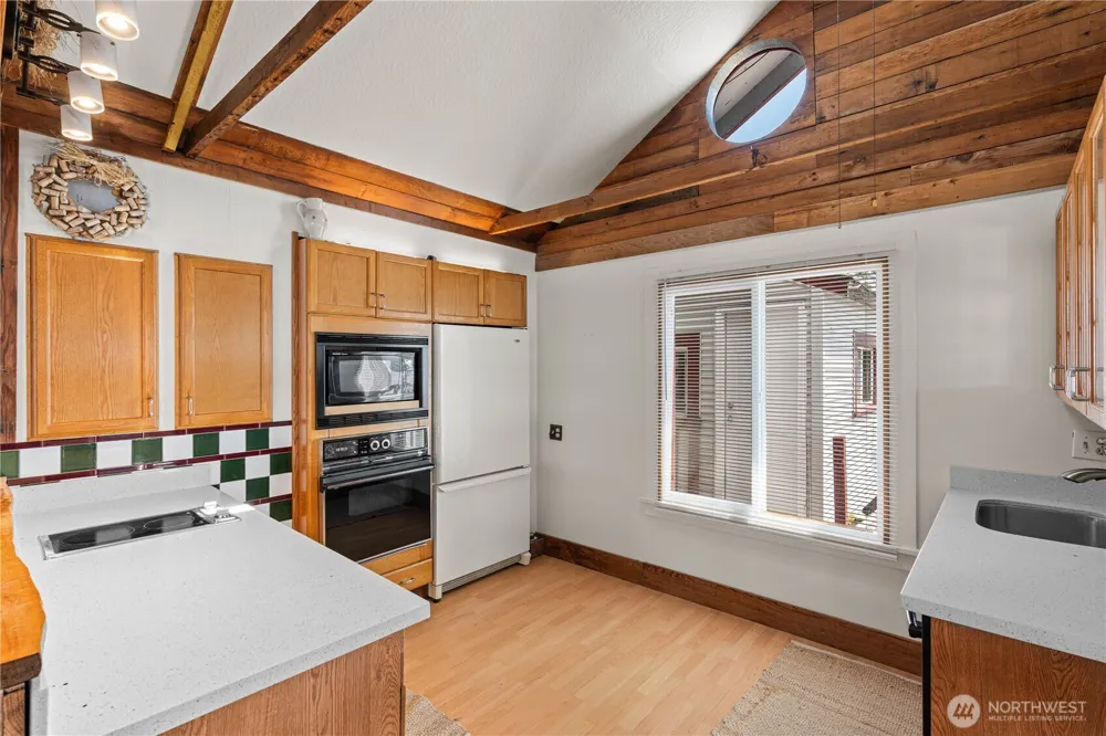 24186 Vashon Highway SW Vashon, WA 98070