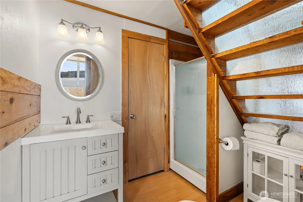 24186 Vashon Highway SW Vashon, WA 98070