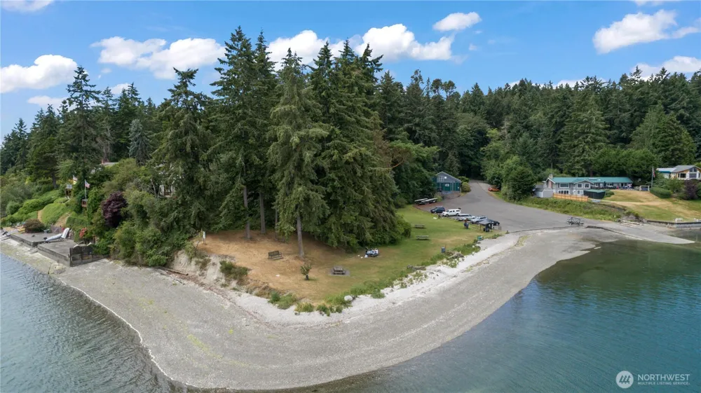 24186 Vashon Highway SW Vashon, WA 98070