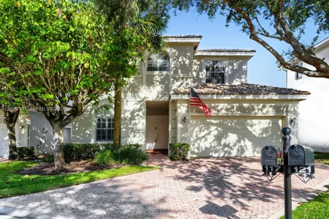 117 Palm Cir