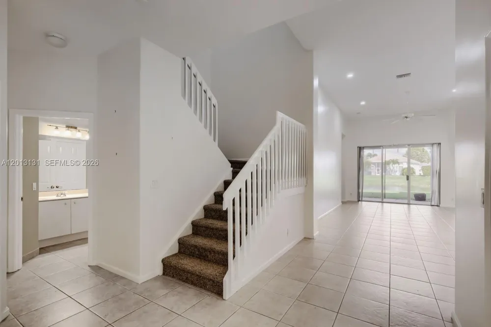 117 Palm Cir Atlantis, FL 33462