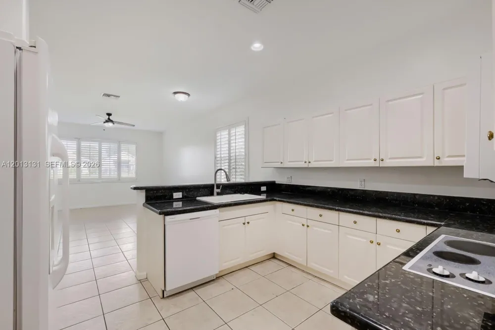 117 Palm Cir Atlantis, FL 33462